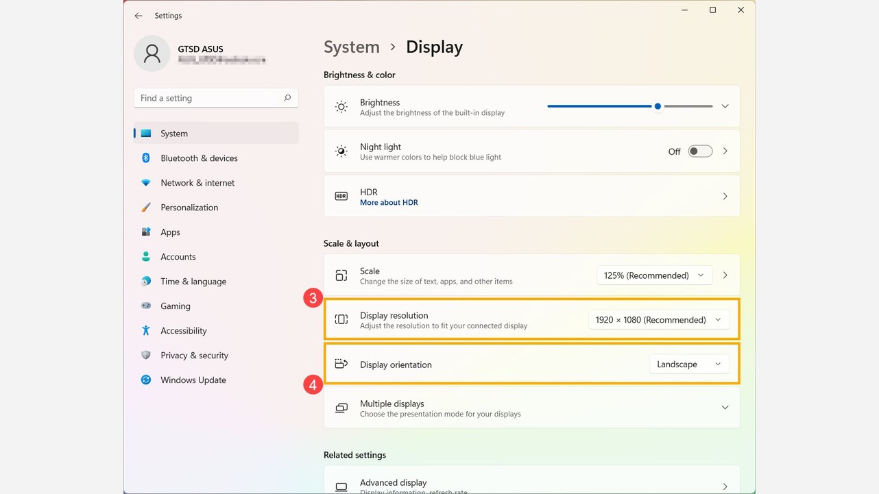 Windows 11 Display settings with resolution and orientation highlighted