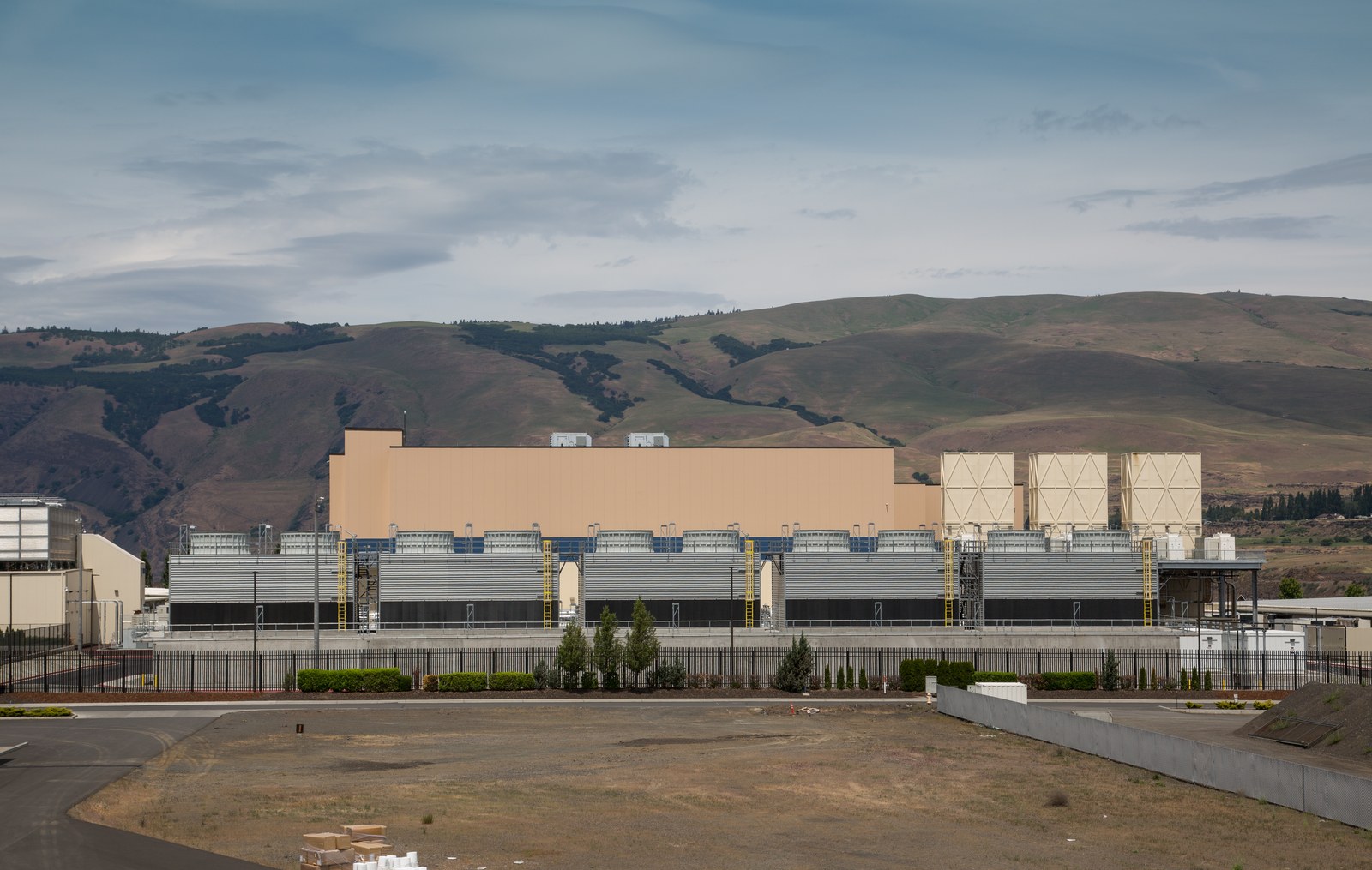Google's data center in The Dalles, Oregon, with its cooling towers in front of the Columbia River hills