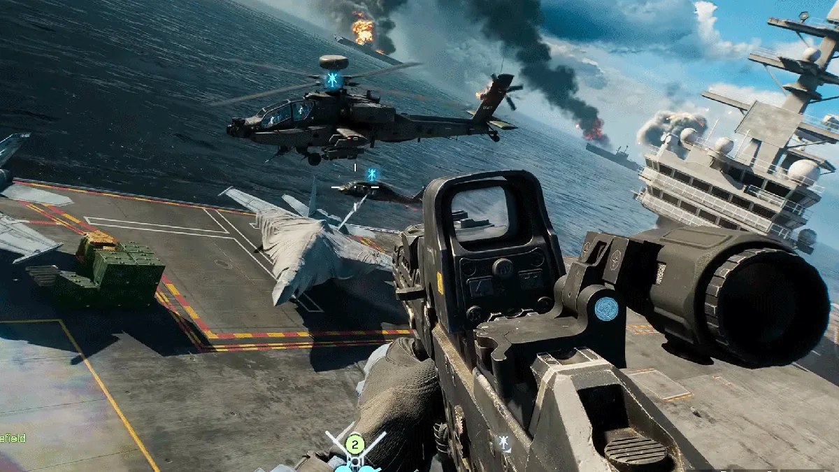 Combate en la cubierta de un portaaviones de Battlefield 6, con un helicóptero Apache de frente