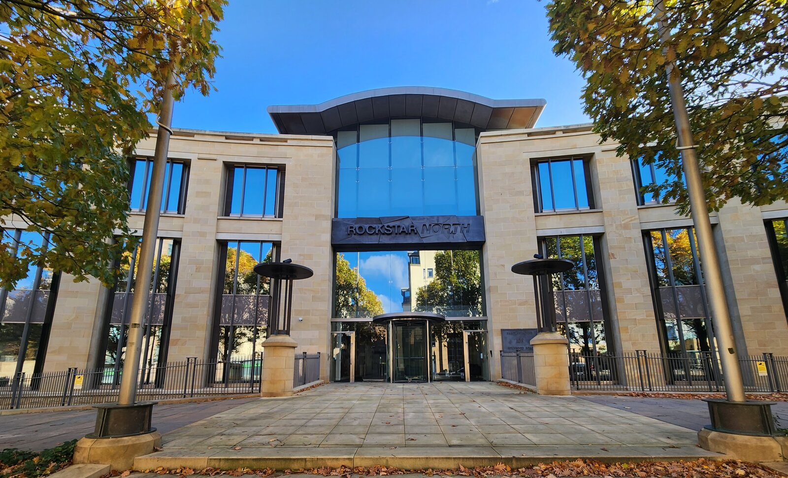 Fachada de la sede de Rockstar North en Edimburgo