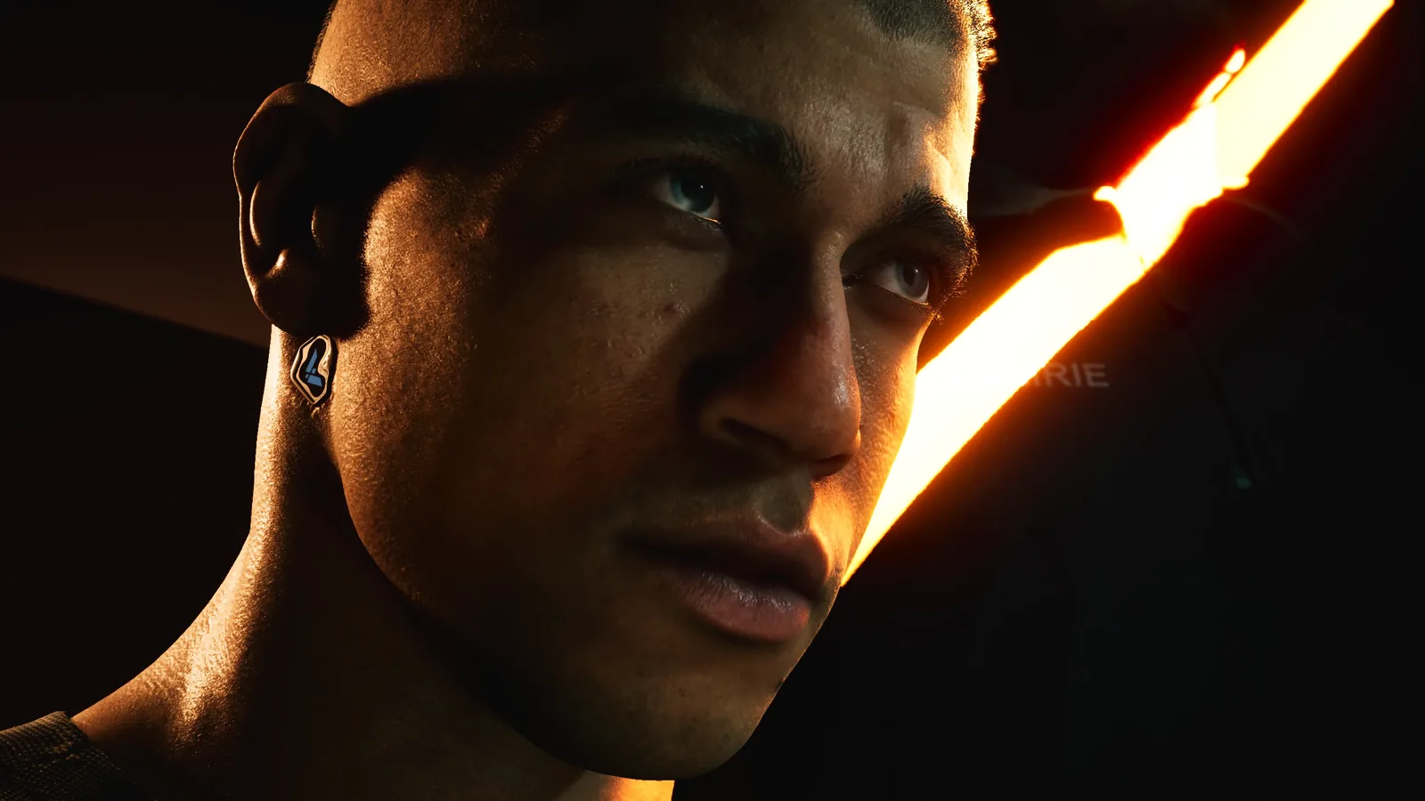 Jacob Diaz, protagonista de MindsEye, iluminado por las luces de Redrock
