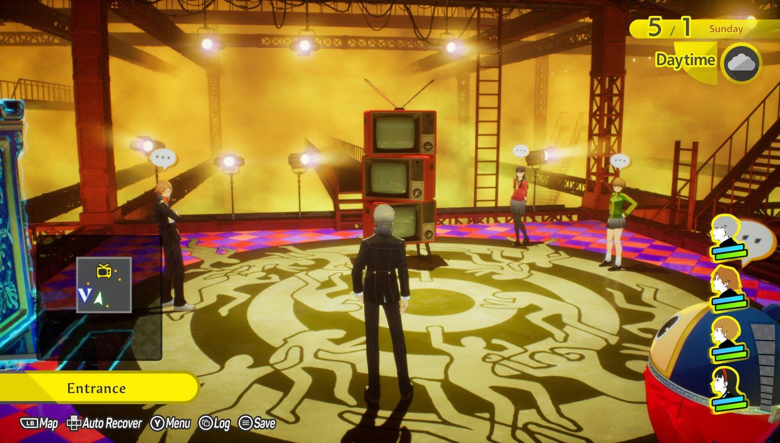 El protagonista explora un escenario del mundo televisivo de Persona 4 Revival