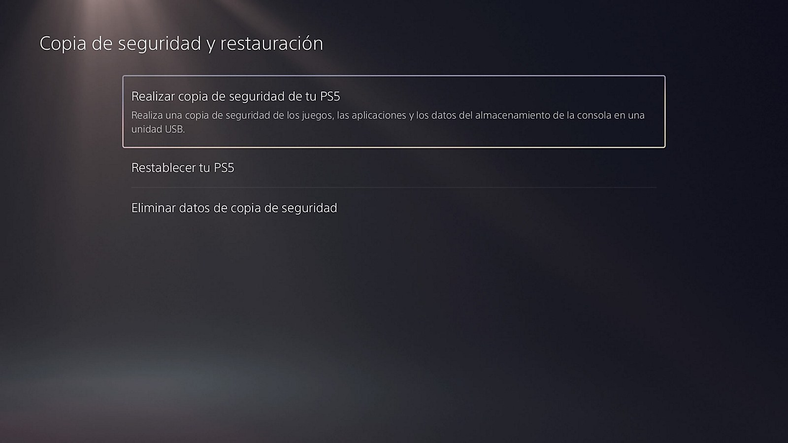 Spanish PS5 menu with Back Up Your PS5 selected