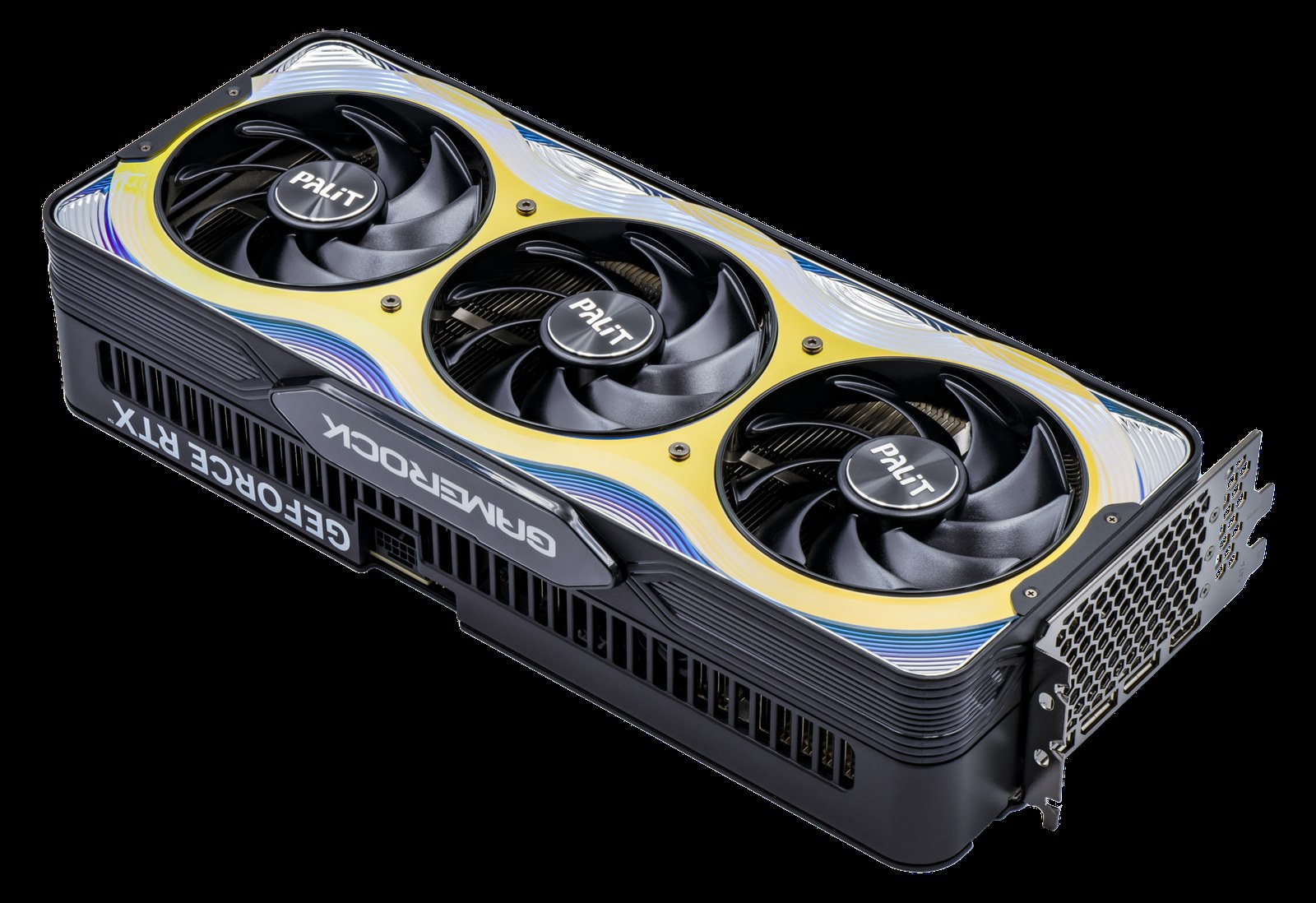 Tarjeta gráfica Palit GeForce RTX 5090 Gamerock con tres ventiladores, sobre fondo blanco