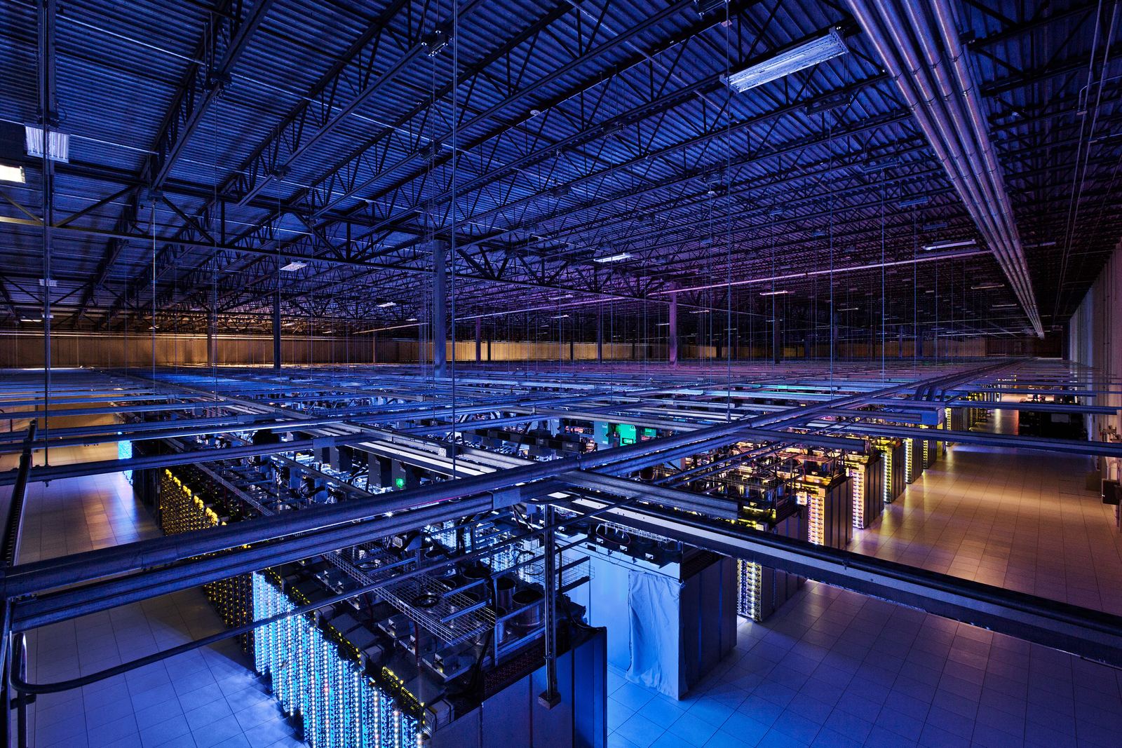 Interior del centro de datos de Google en Council Bluffs, imagen ilustrativa