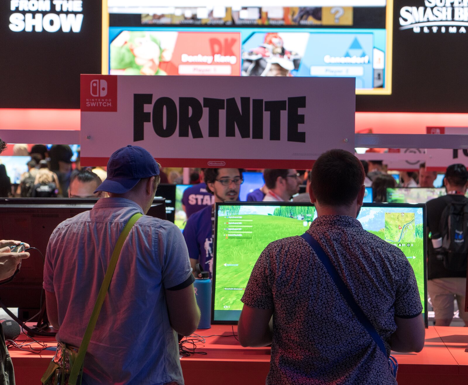 Players trying Fortnite at E3 2018